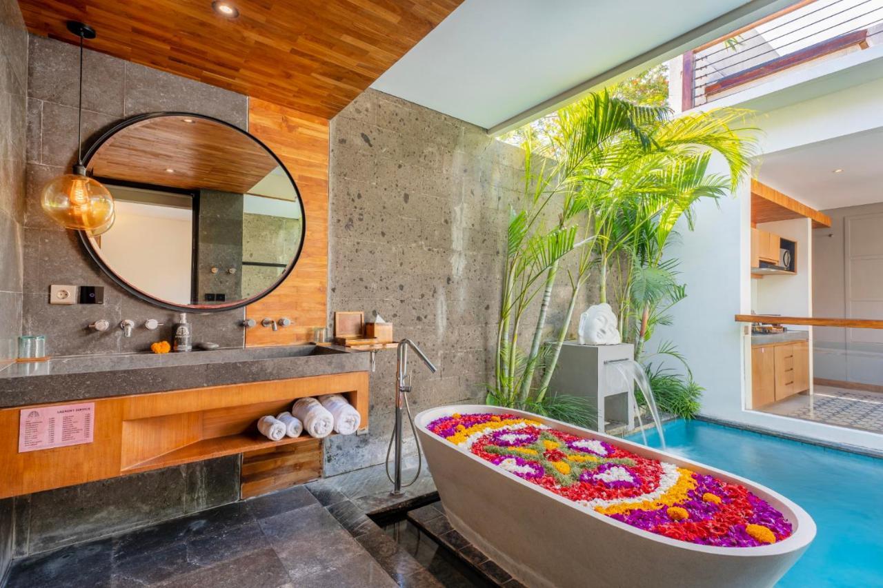 Ayona Villa Seminyak By Ini Vie Hospitality Экстерьер фото